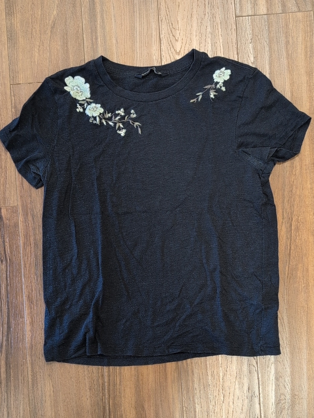 Abercrombie & Fitch Navy Tee with Floral Embroidery On Collar